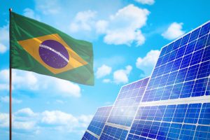 Imagem destaque do artigo "Energia solar no Brasil: como funciona, vantagens, desafios, tipos e mais"